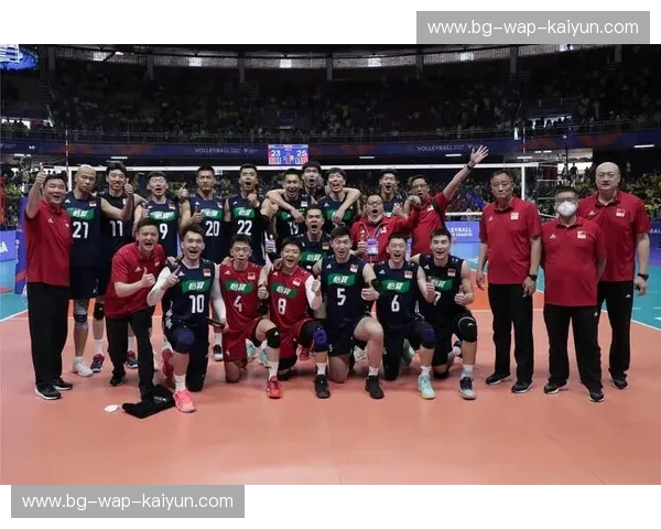 亚洲雄风再燃：中国男篮与伊朗的宿命对决，谁能笑到最后？